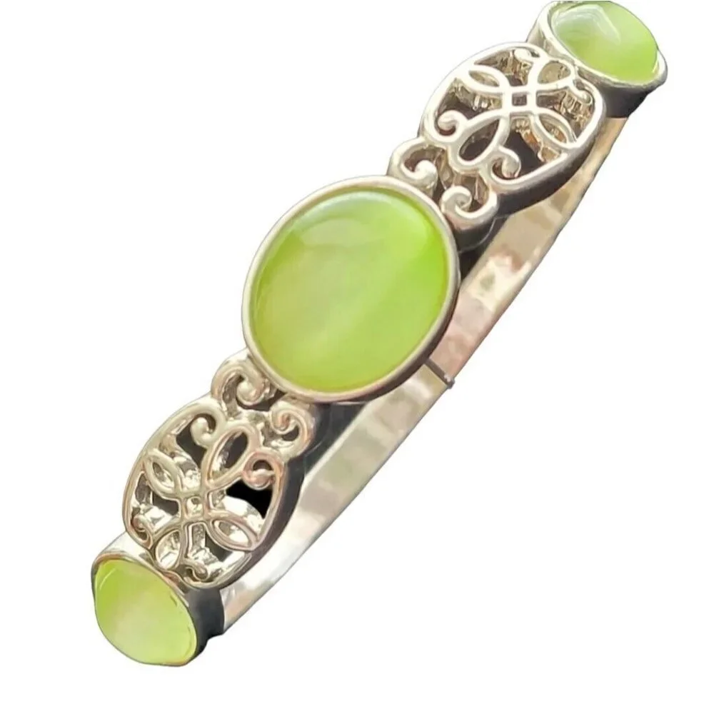 Cats Eye Green Bangle Bracelet Unhinged Silver Tone NWOT Small Hand 7.5